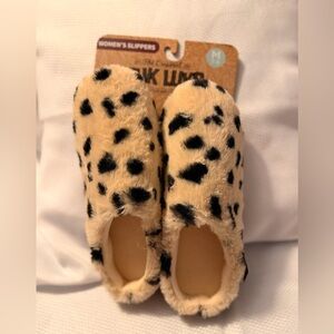 Muk Luka women’s animal print slippers. New
